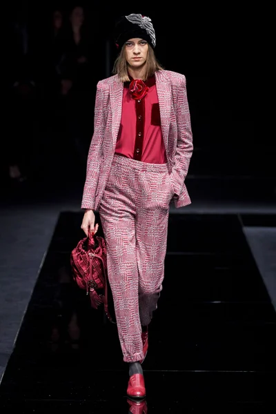 Look 32